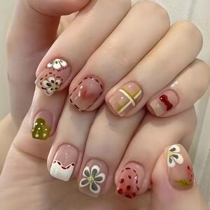 PRESS-ON NAILS Square Flower Graffiti Designs